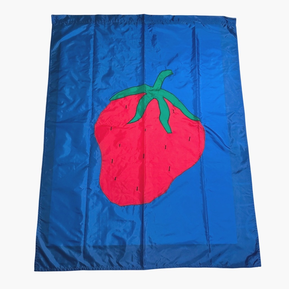 Strawberry Outdoor Garden Decor Vintage Embroidered Flag 43x55 Retro Kitsch